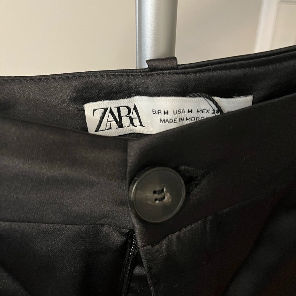 Brand New Women’s Zara Midnight Black Satin Cargo Pants - Picture 3 of 4